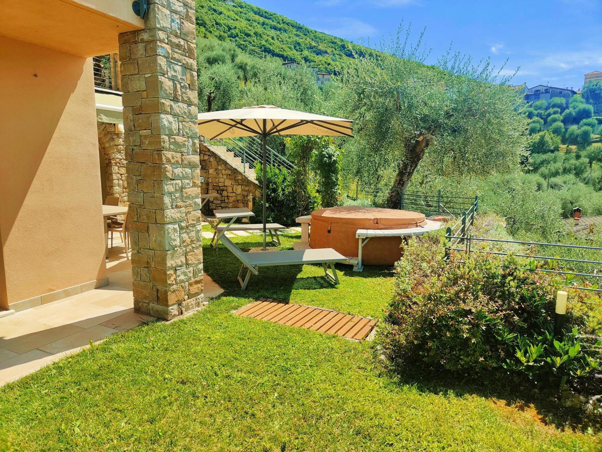 ברנצונה סול גארדה Villa Al Feudo מראה חיצוני תמונה